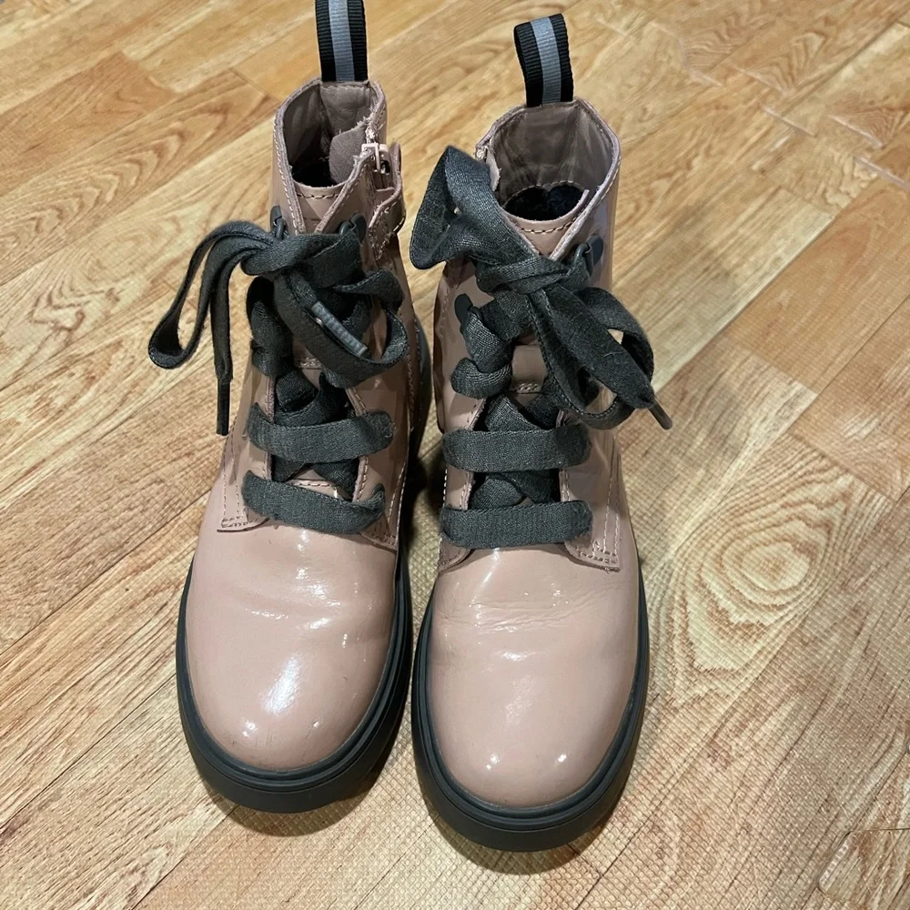Camper‎ Patent Leather Lace-Up Ankle Boots Taupe Nude Chunky Sole Size 30(EU)